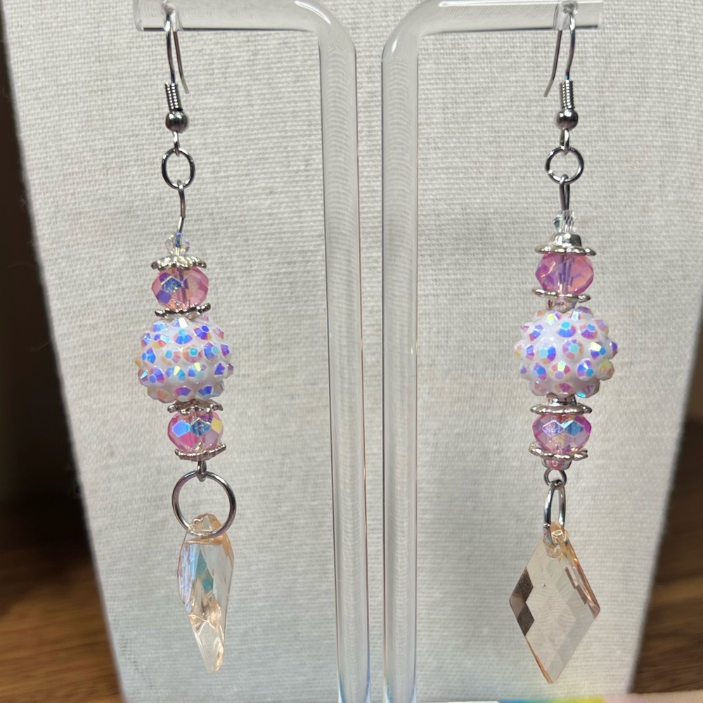 “Iridescent Strawberry🍓Cream Cone” Artisan Beaded Earrings